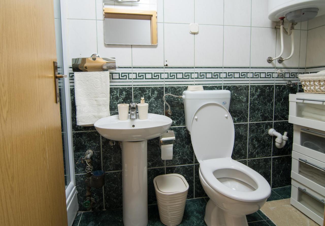 M Place Szkopje Kültér fotó
